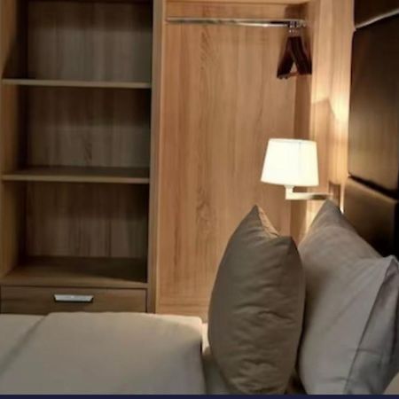 Hotel Garni Ideal بودغوريتْسا المظهر الخارجي الصورة