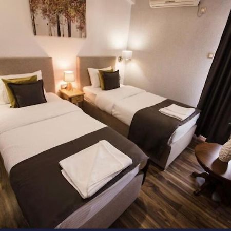 Hotel Garni Ideal بودغوريتْسا المظهر الخارجي الصورة