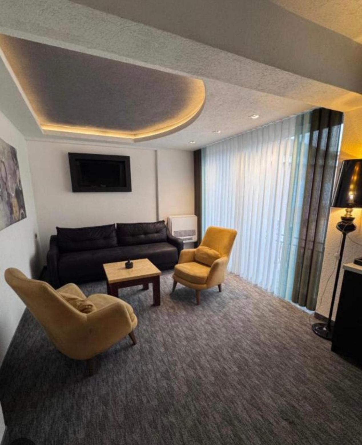 Hotel Garni Ideal بودغوريتْسا المظهر الخارجي الصورة